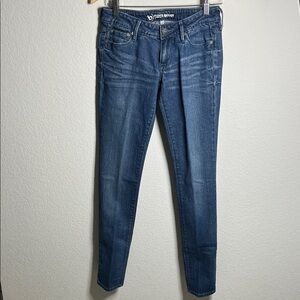 Bullhead Women's Denim blue Skinny Jeans Size 3
